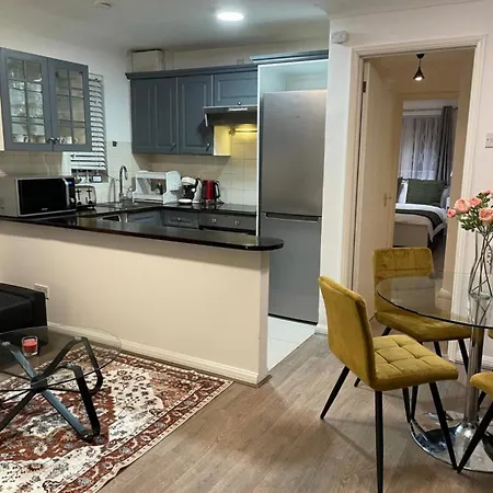 Stunning One Bedroom Flat In London